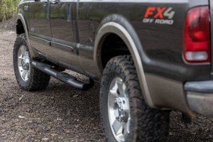 Ford F-250 Super Duty Oval Nerf Step - Crew Cab - Rough Country - Black - '99-'16